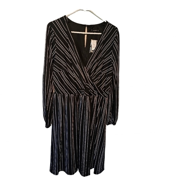 Lane Bryant Black White Striped Deep V-Neck Dress Size 14 - Picture 1 of 5